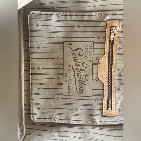 Louis Vuitton Neverfull GM - Picture 13 of 16